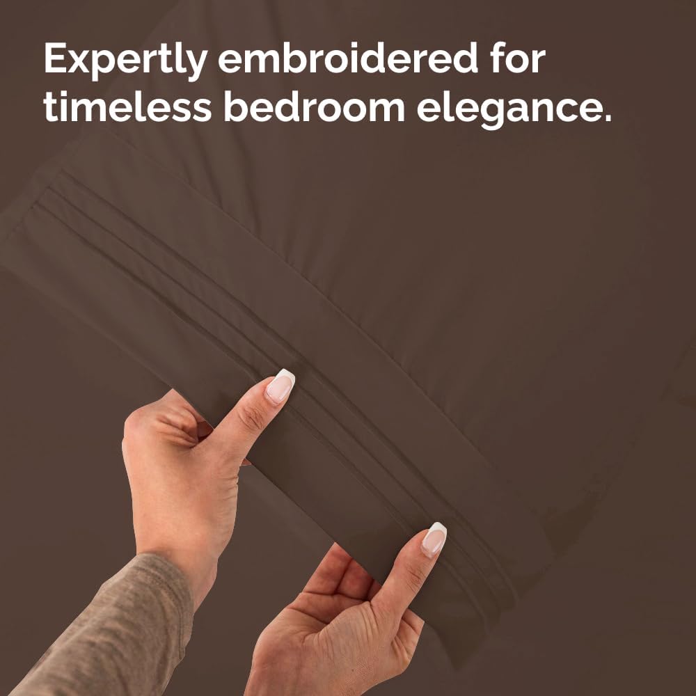 Queen Pillow Cases Set of 2 - Ultra Soft Hotel Quality Pillowcase Covers - Comfy, Cozy & Wrinkle Free - Shrinkage, Stain and Fade Resistant - Machine Washable Pillow Protectors - 2 Piece Set - Brown