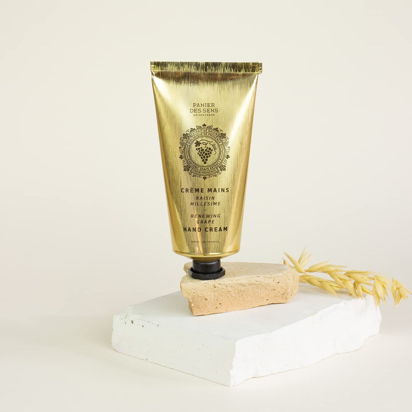 Panier des Sens - Hand Cream for Dry Cracked Hands - Grape Hand Lotion with Shea Butter & Grape Seed Oil - Vitamin E Skin Moisturizer with 97% Natural Ingredients - Made in France, 2.5 fl oz