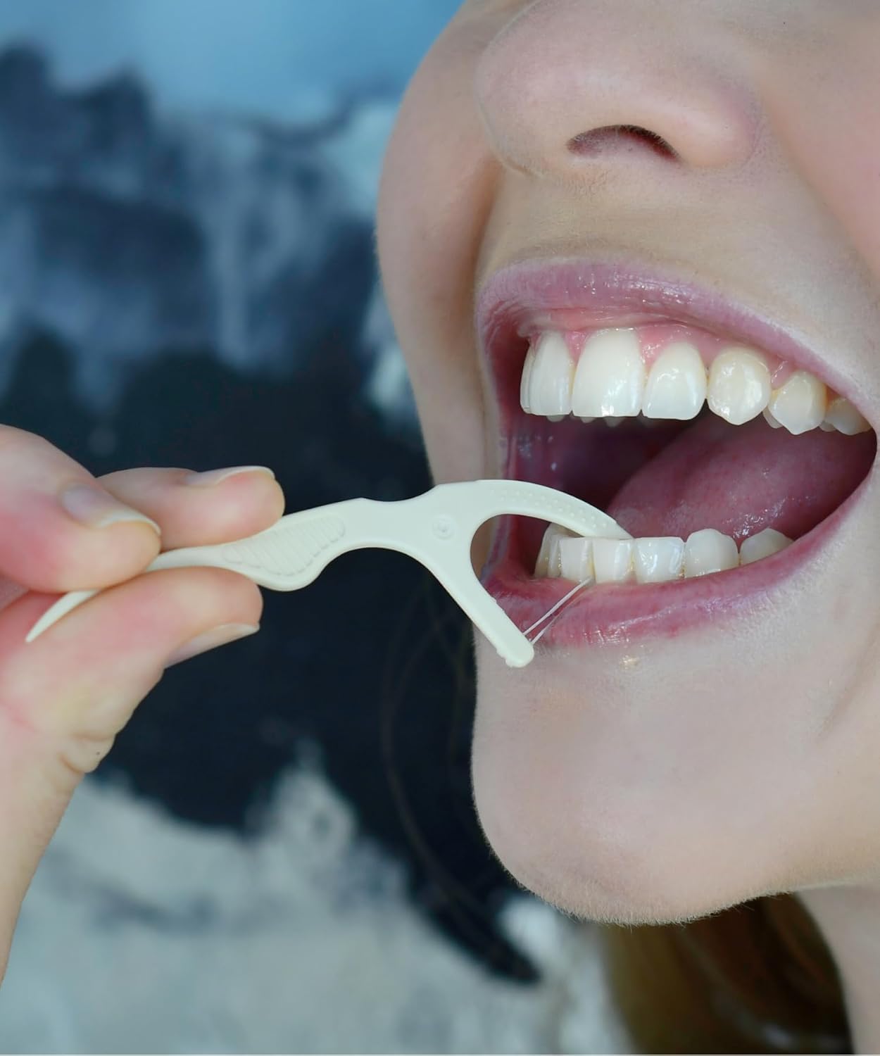 Floss Picks Biodegradable (200pcs) - Plant Based Dental Floss Picks, Natural Flossers for Adults & Kids, Nontoxic Vegan Tooth Pick Flossers & Floss Sticks - Double Thread Charcoal