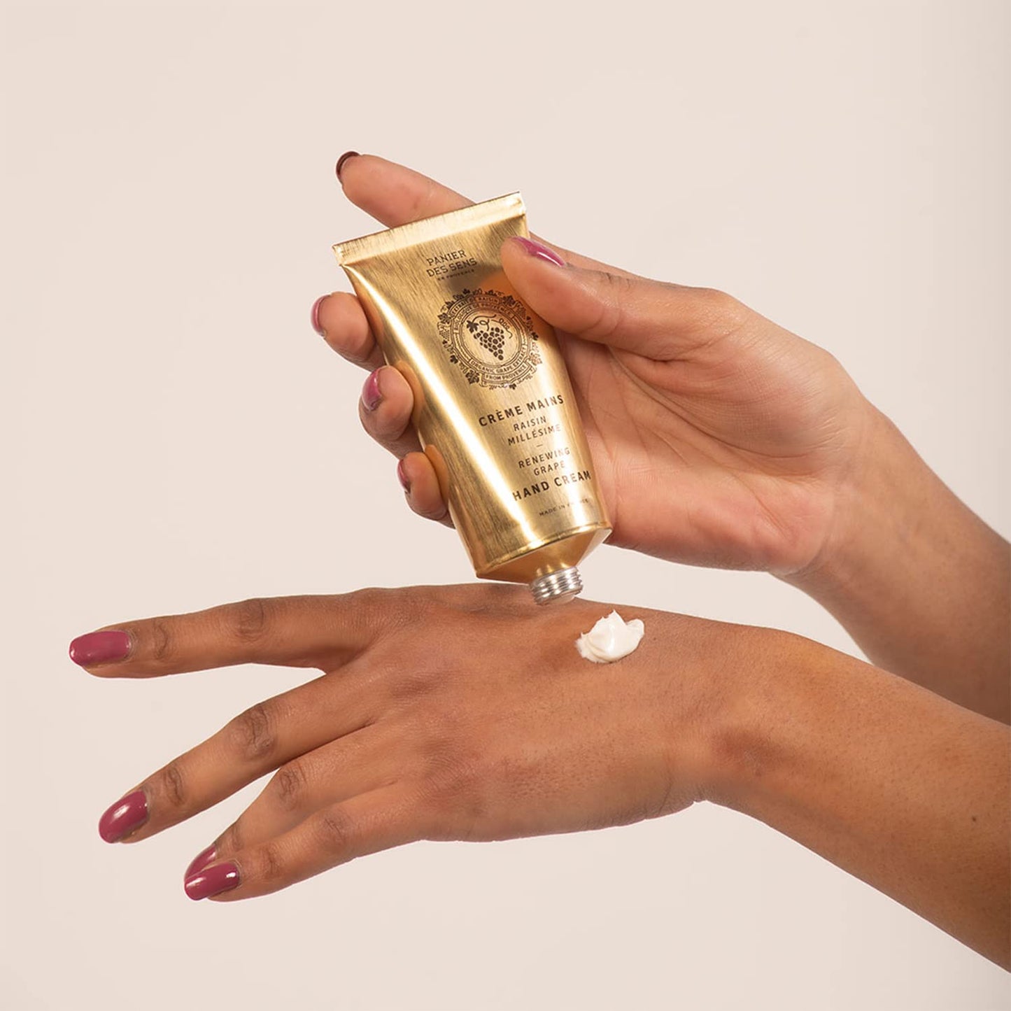 Panier des Sens - Small Hand Cream for Dry Cracked Hands – Grape Mini Hand Lotion for Dry Skin - With Shea Butter and Grape Seed Oil - Hand Care 97% Natural Ingredients - Travel Size 1 floz