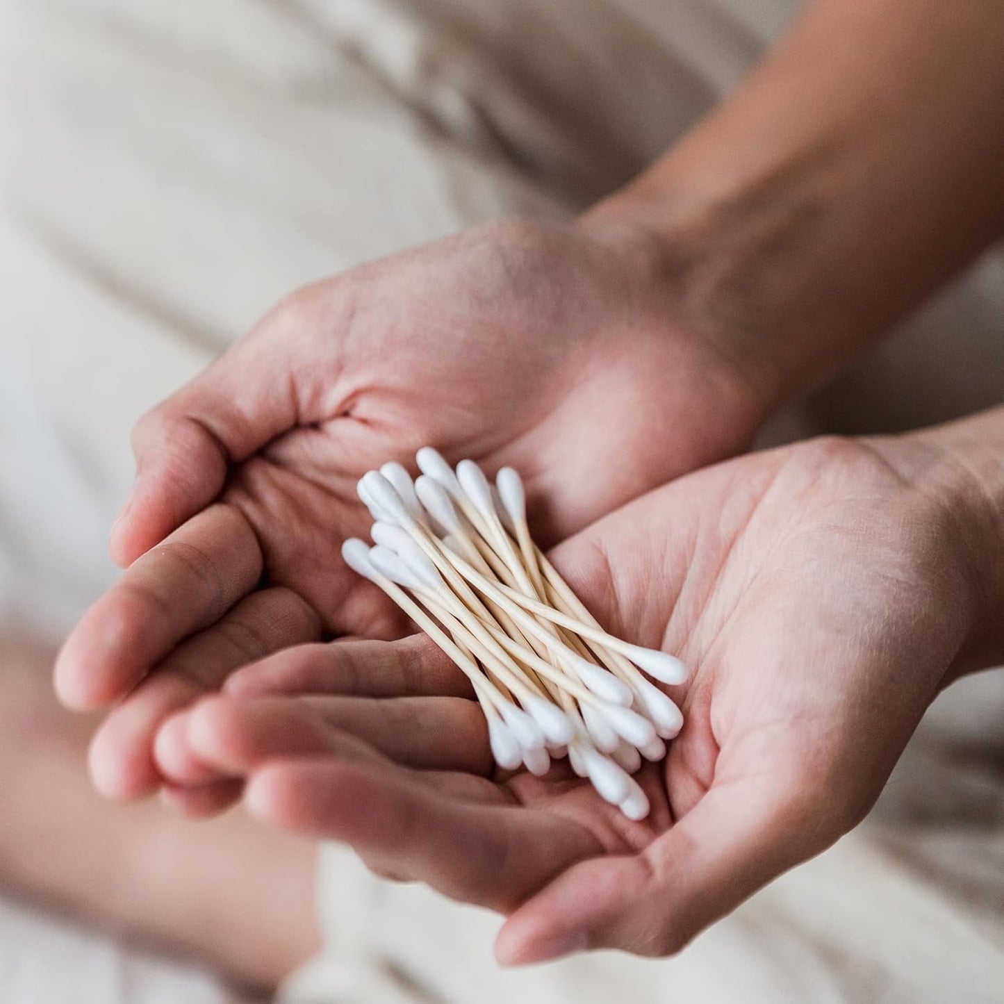 Bamboo Cotton Swabs 900ct, Natural Cotton Buds with Case for Personal Care,3 Pack Biodegradable Cotton Tips