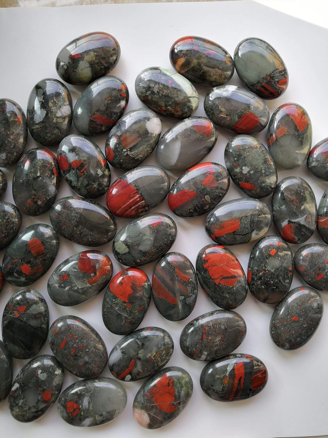 Natural Africa Bloodstone Oval Polished Worry Stones, Healing Crystal Indoor Fountain Stones Massage Energy Anxiety Relief Items