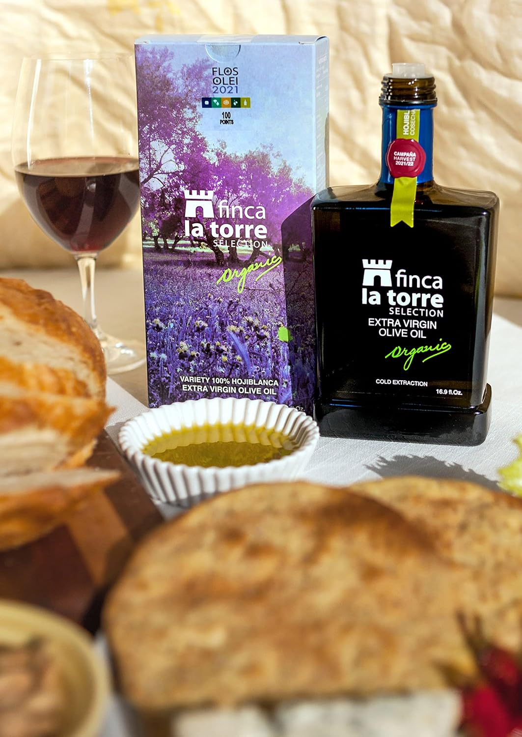 Finca La Torre Hojiblanca Organic Olive Oil - Extra Virgin Cold Pressed Spanish Olive Oil - Premium Oil from Malaga, Spain - Gourmet Food Gifts - 2021 Flos Olei Hall of Fame Winner (500 ml Bottle)