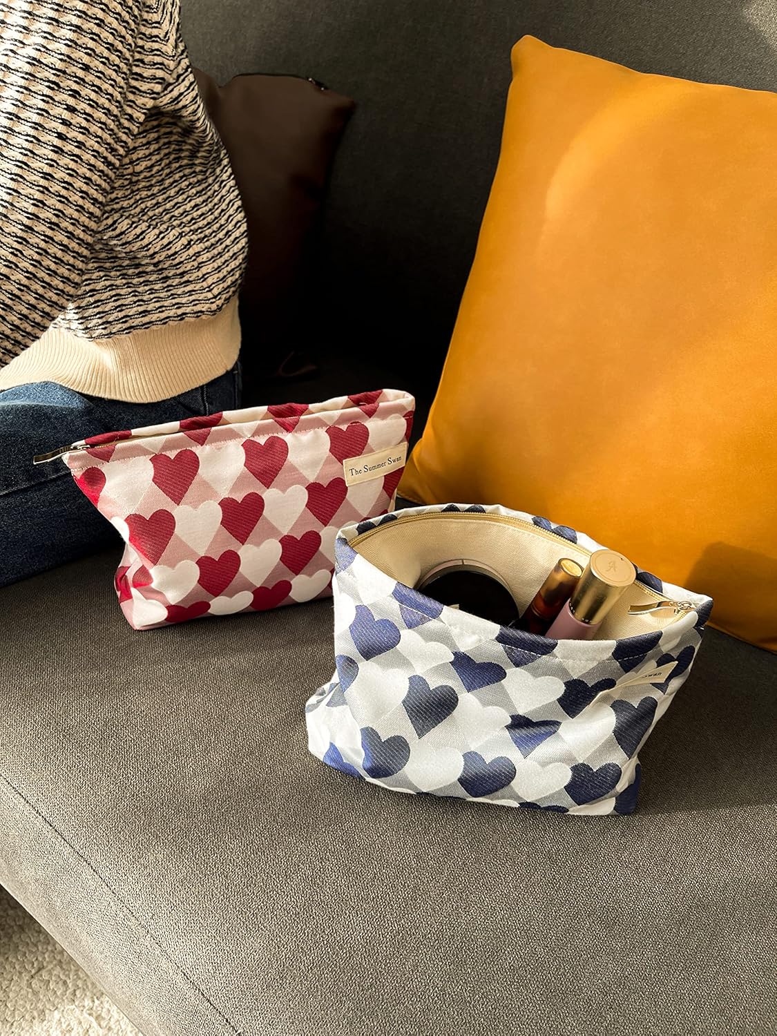 Summer Swan Large Floral Mid-day Clutch Period Kit Hygiene Skincare Cute Makeup Bag (Valentine Hearts Red)