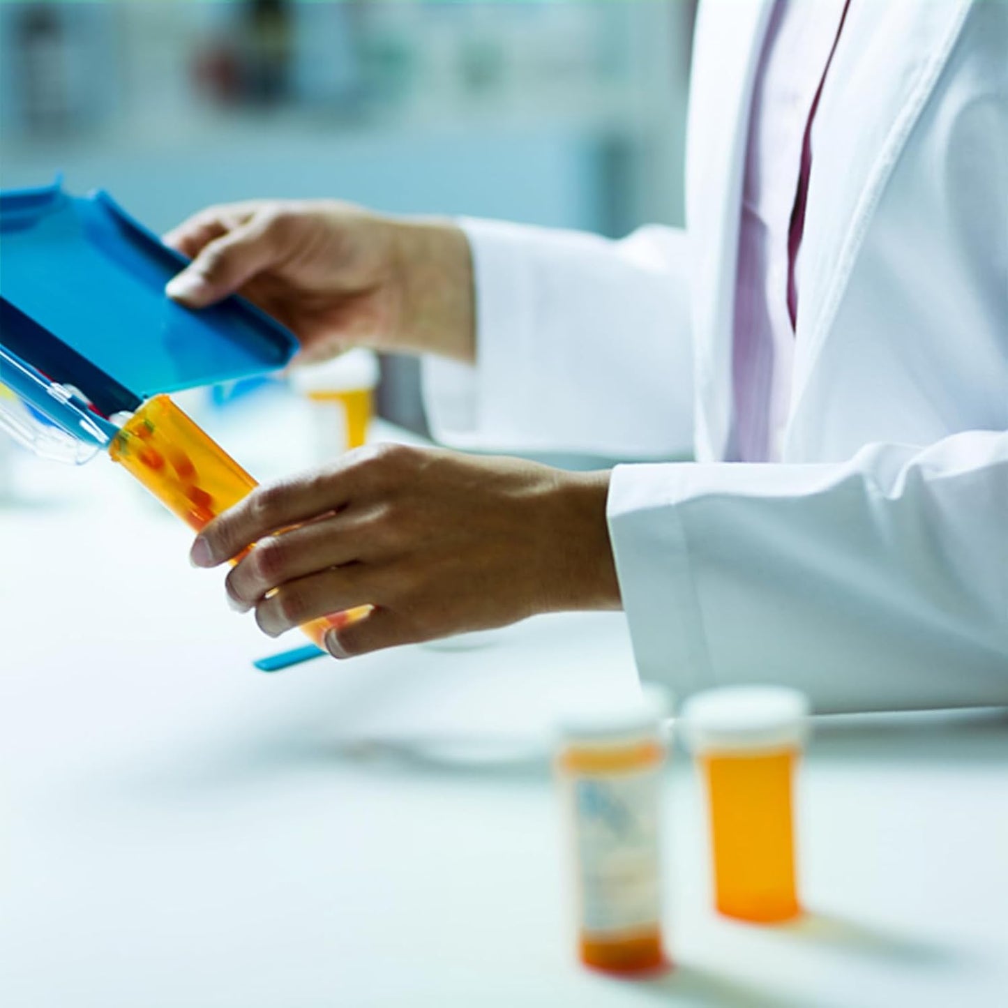 Empty Plastic Pill Bottles with Easy Open Caps (Not Child Resistant), Prescription Medication Vials, Clear Containers Pill Cases Dispenser Organizers (12pcs) (60 Dram)