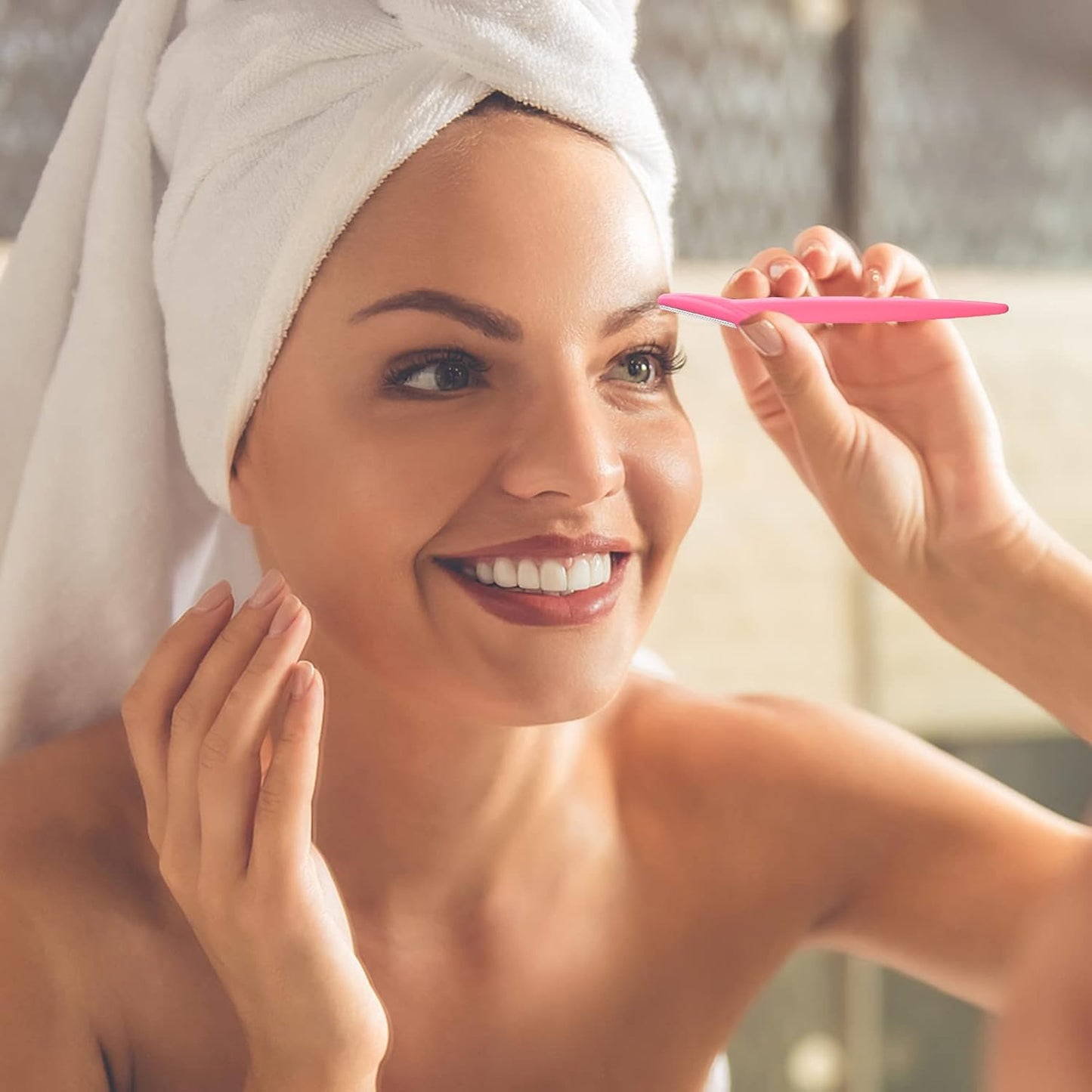 ASTARON 60 Pcs Face Razors - Dermaplaning Tool for Face, Eyebrow Shaver for Women and Men, Portable Size