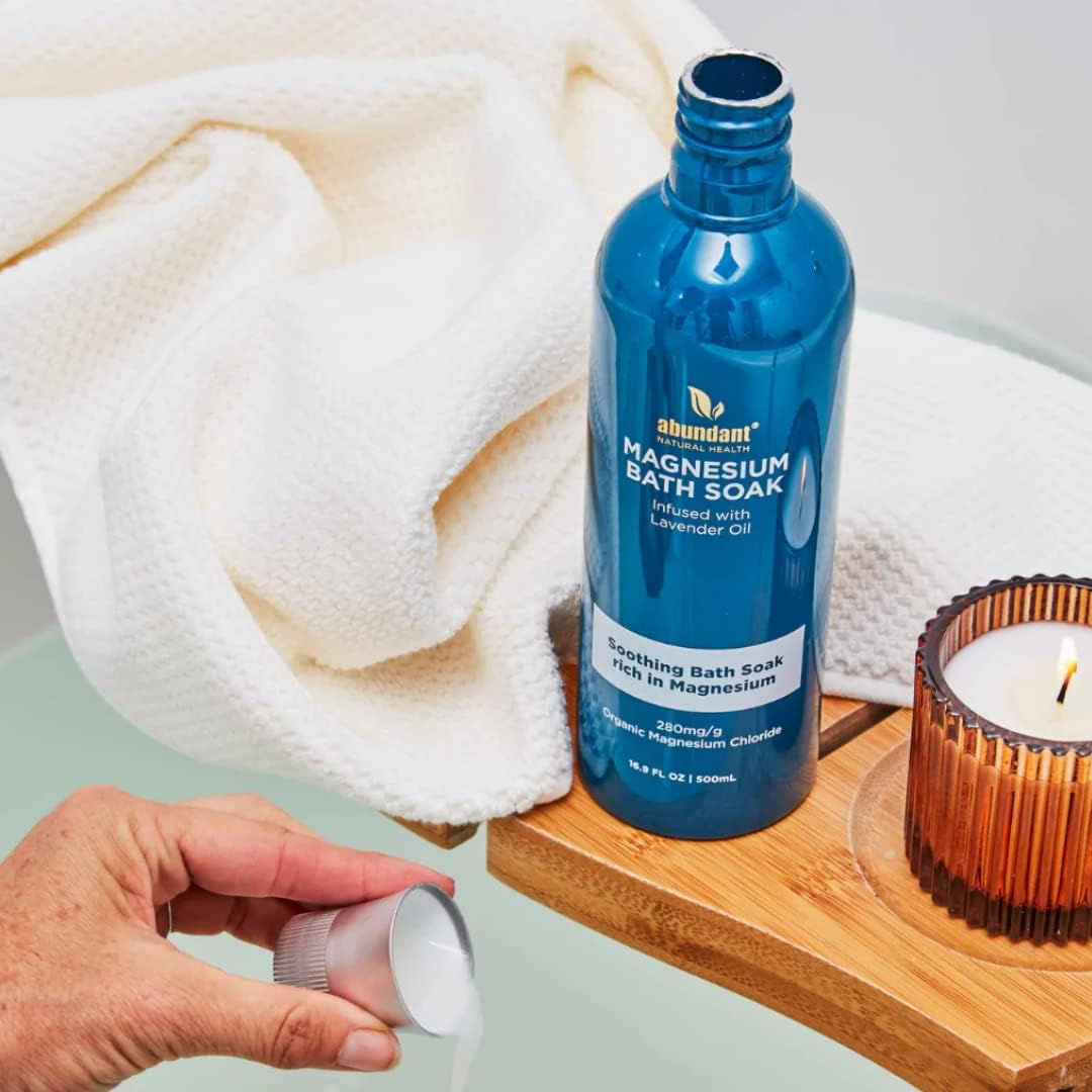 Magnesium Bath Soak Infused with Lavender Oil to Hydrate, Soothe and Moisturize Skin, Relax and Replenish Muscles, Highly Concentrated Pure Magnesium Salts, 500mL