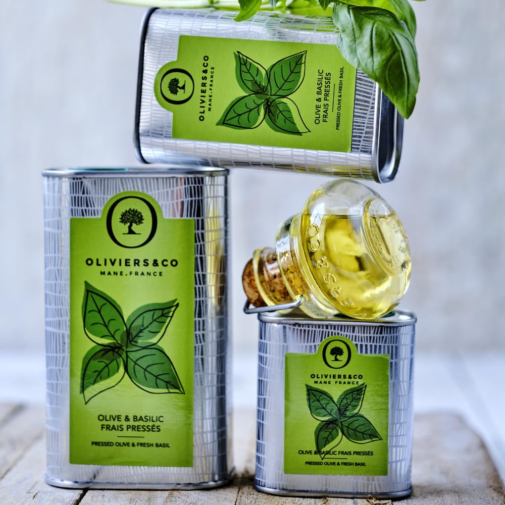 Fresh Basil Olive Oil by Oliviers & Co. | Cold Pressed Extra Virgin Olive Oil | Everyday and Cooking EVOO from Italy | Gourmet Flavored Oil in Tin Can | (16.8 Fl Oz (Pack of 1), Fresh Basil)