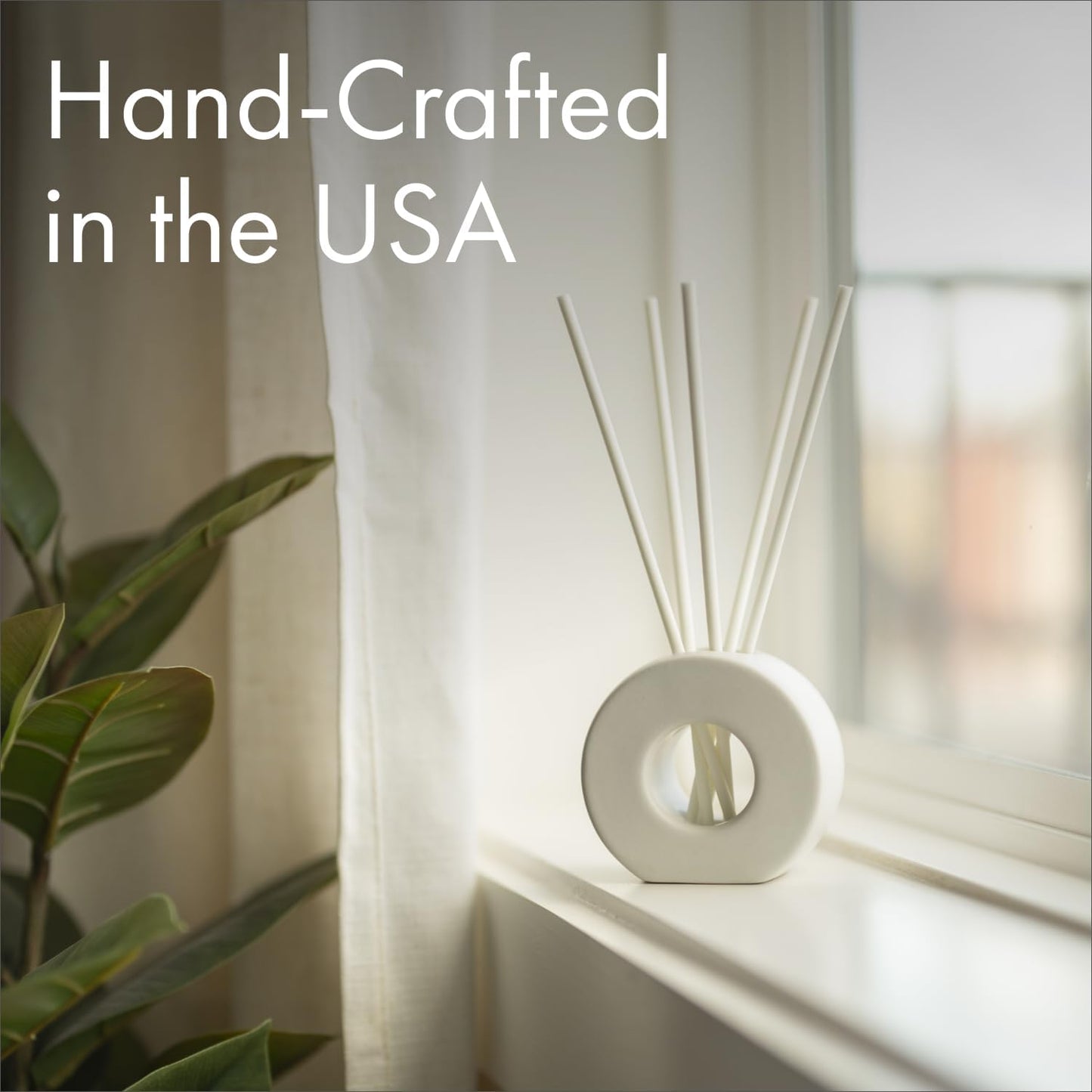 ScentAir Infused Liquidless Reeds | Includes 25 Flameless Reeds and 1 Decorative Vase, White | Essential Oil Aroma Diffuser Sticks | Fresh Spa Scents | Gifting Fragrance | Santal & Red Cedar