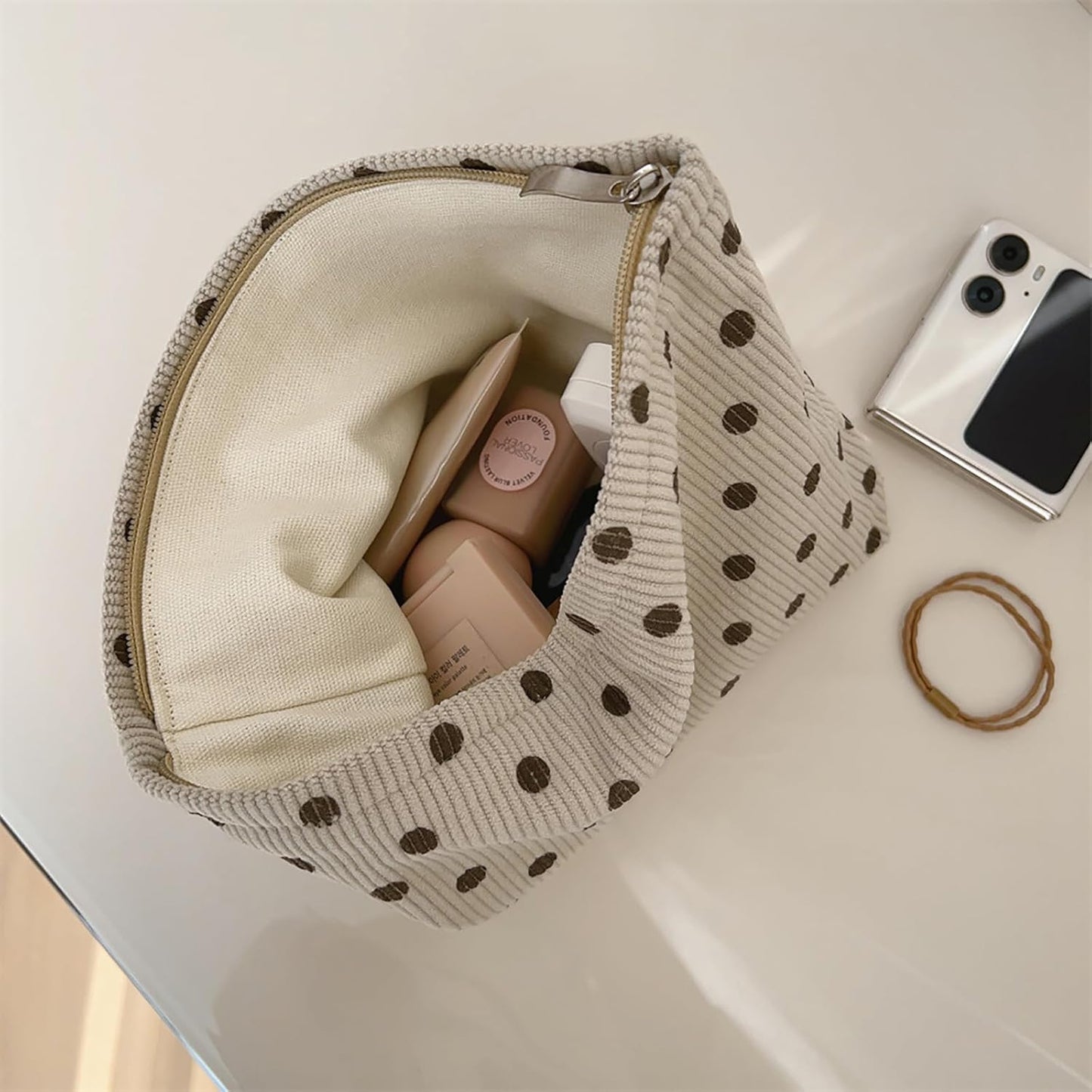 Wudygirl Makeup Bag Makeup Pouch for Women Corduroy Cosmetic Bag Portable Travel Toiletry Bag Large Capacity Make up Organizer with Zipper（Beige Polka Dot）