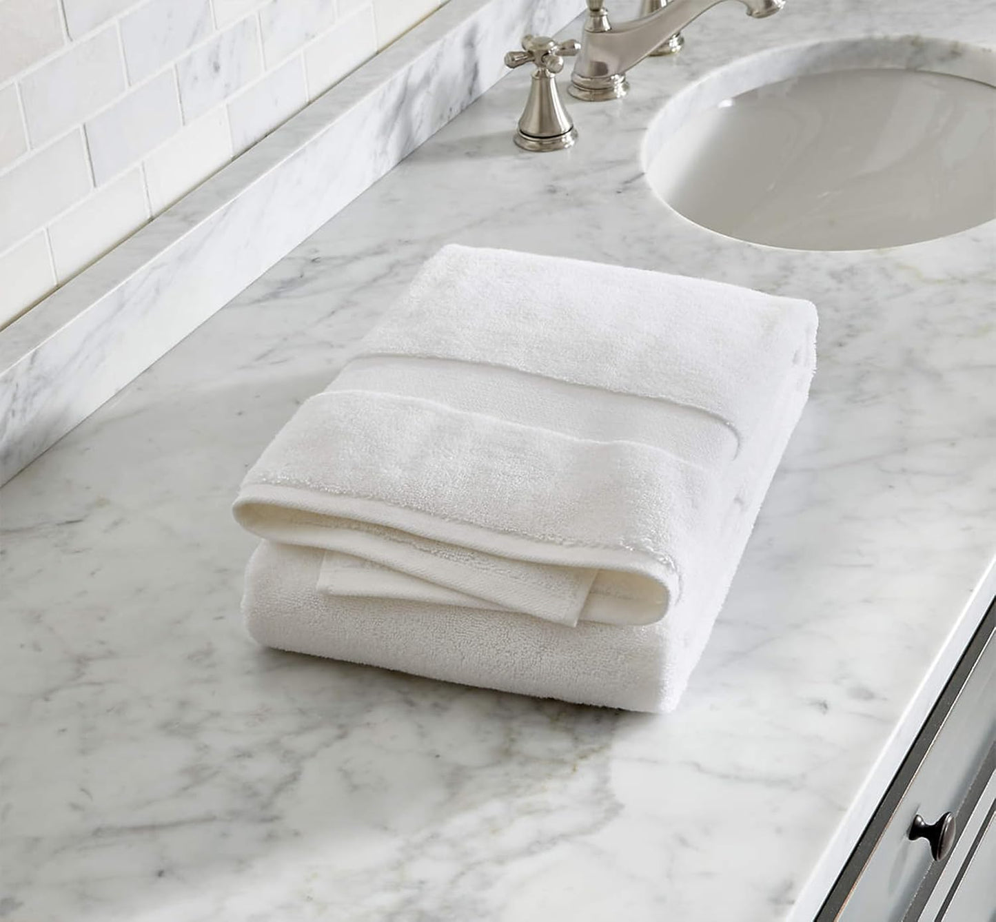 Delara 100% Organic Cotton Towel Set, 4-Piece: 1 Bath Towel, 1 Bath Sheet, 1 Hand Towel, 1 Wash Cloth - White, Quick Dry, Plush, GOTS Certified