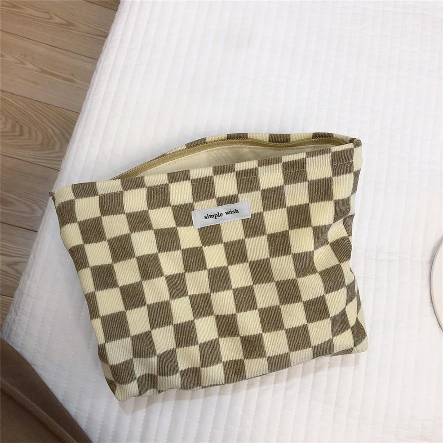 Wudygirl Checkered Makeup Bag Large Capacity Makeup Pouch Travel Cosmetic Pouch for Women Canvas Toiletry Bag Zipper Handbag Aesthetic (Khaki Checkered)