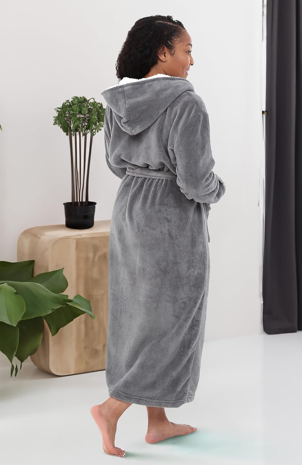 Alexander Del Rossa Womens Robe, Long Plush Bathrobe with Hood, Hooded Robes for Women Plus Size Bath Robe
