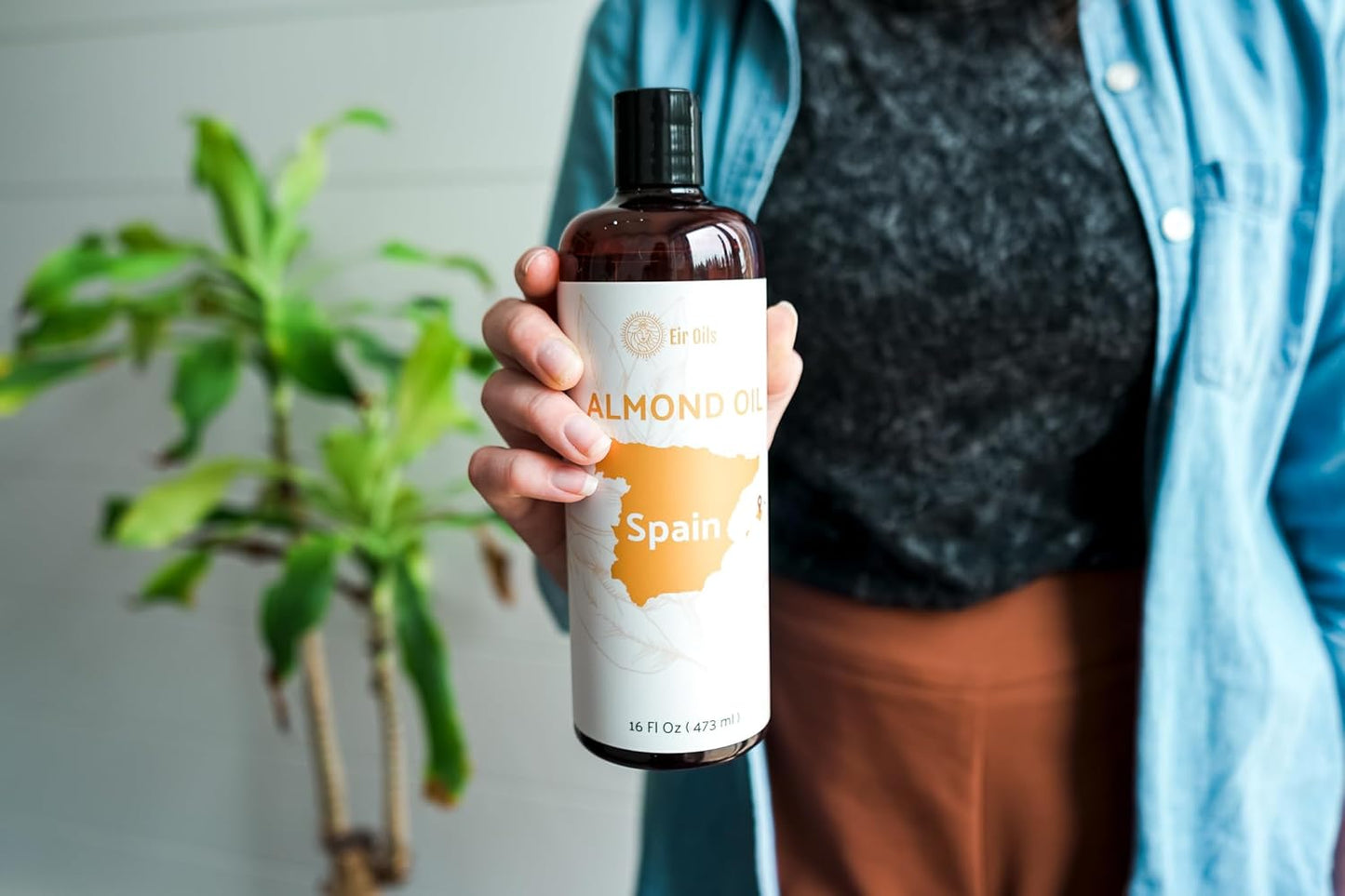 Sweet Almond Oil - for Skin and Hair - Carrier Oil for Essential Oils Mixing - From EIR Oils' Farm in Mallorca, Spain - 1 Gallon