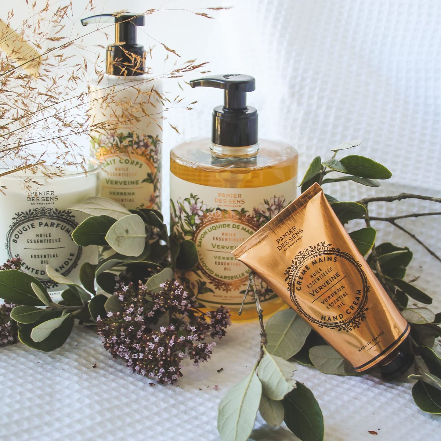 Panier des Sens - Small Hand Cream for Dry Cracked Hands - Verbena Mini Hand Lotion for Dry Skin - With Shea Butter and Olive Oil - Hand Care 97% Natural Ingredients - Travel Size 1 floz