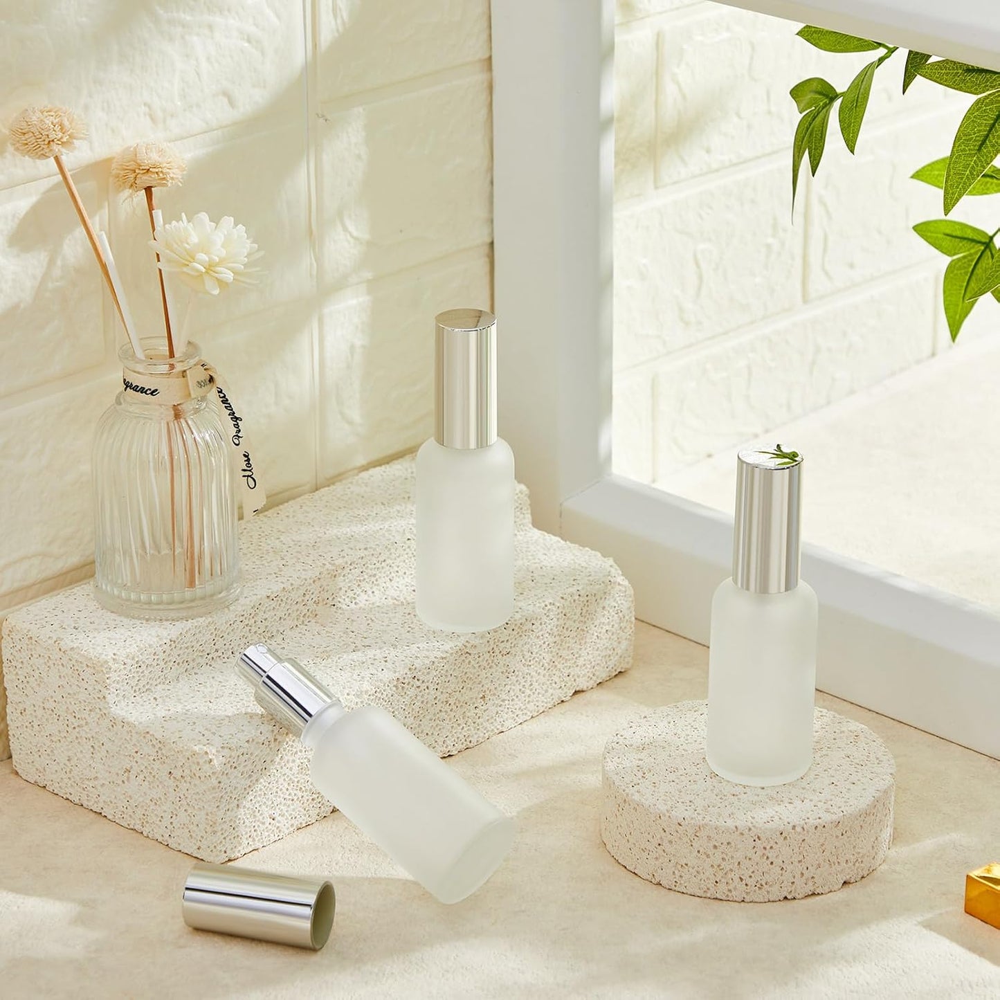 Roshtia 30 Pcs 1.69 oz/ 50 ml Silver Glass Spray Bottle Refillable Perfume Atomizer Clear Decorative Empty Bottles with Fine Mist Sprayer Pump for Face Body Travel