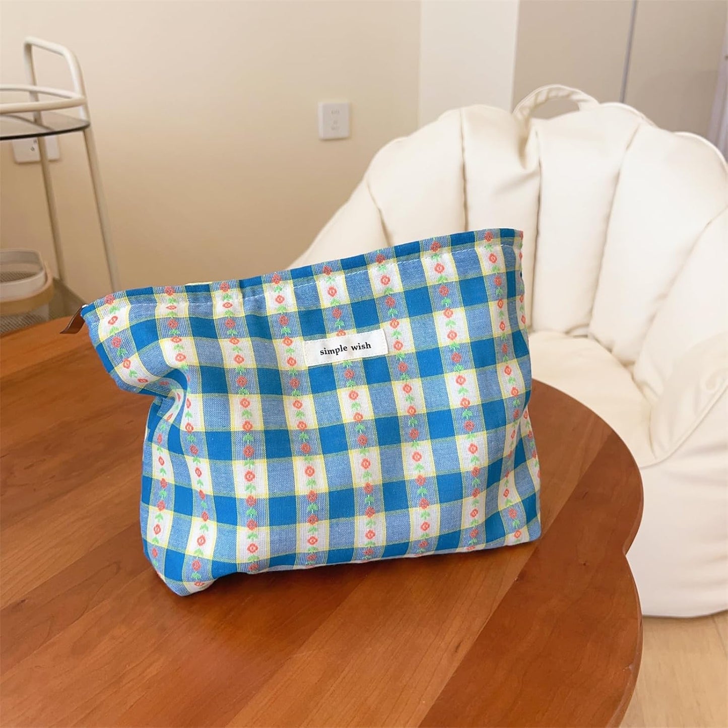 Wudygirl Cute Makeup Bag Large Capacity Cosmetic Bag Aesthetic Floral Makeup Pouch for Women Make up Organizer Pencil Pouch Portable Toiletry Bag Zipper (Blue Floral)