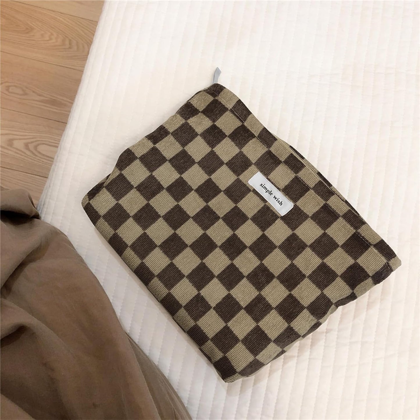Wudygirl Travel Cosmetic Bag Checkered Makeup Bag Canvas Makeup Pouch for Women Toiletry Pouch Large Capacity Make up Organizer with Zipper Aesthetic (Brownish Checkered)