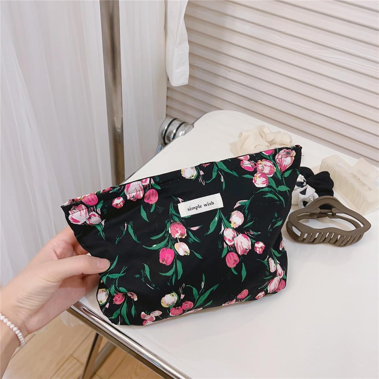 Wudygirl Makeup Bag Aesthetic Makeup Pouch Toiletry Bag Canvas Cosmetic Bag for Women and Girls Large Capacity Travel Makeup Bag Cute Pencil Pouch with Zipper (Black and Red Floral)
