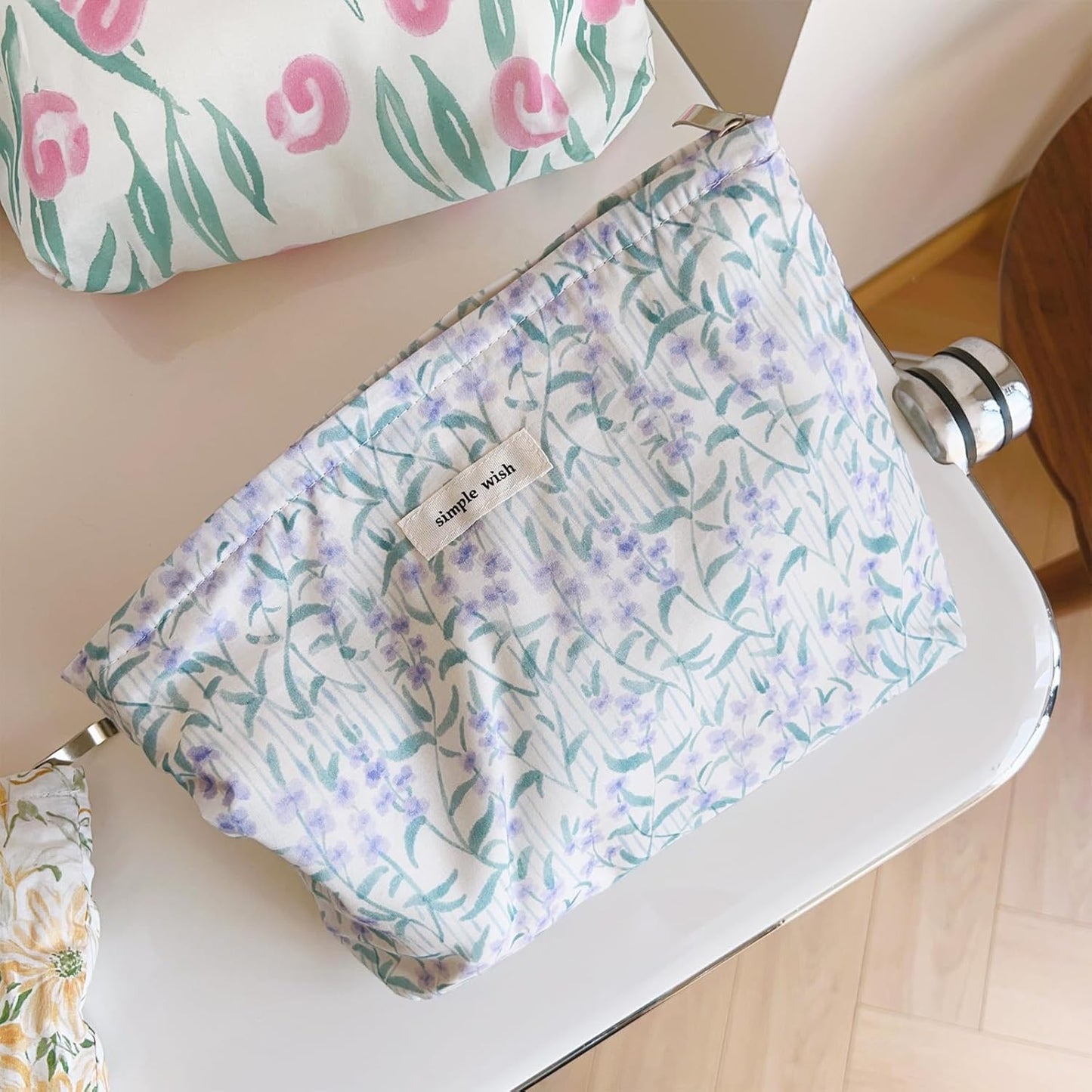 Wudygirl Cute Makeup Bag for Women - Travel Cosmetic Bag with Zipper Makeup Pouch Floral Make up Organizer Handbag Aesthetic (Purple Floral)