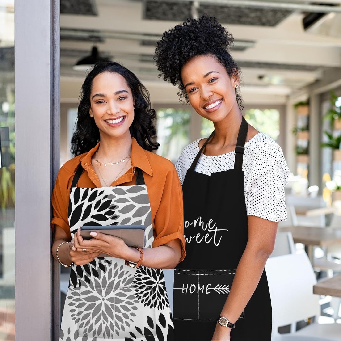 Britimes 2 Pack Aprons, Black Dahlia Flower Adjustable Bib Aprons with 2 Pockets for Women Men Couple Lovers Chef Kitchen Cooking Baking Gardening Home Sweet Apron 32x28 Inches