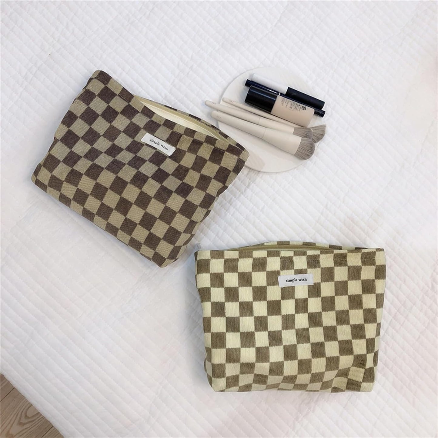 Wudygirl Checkered Makeup Bag Large Capacity Makeup Pouch Travel Cosmetic Pouch for Women Canvas Toiletry Bag Zipper Handbag Aesthetic (Khaki Checkered)