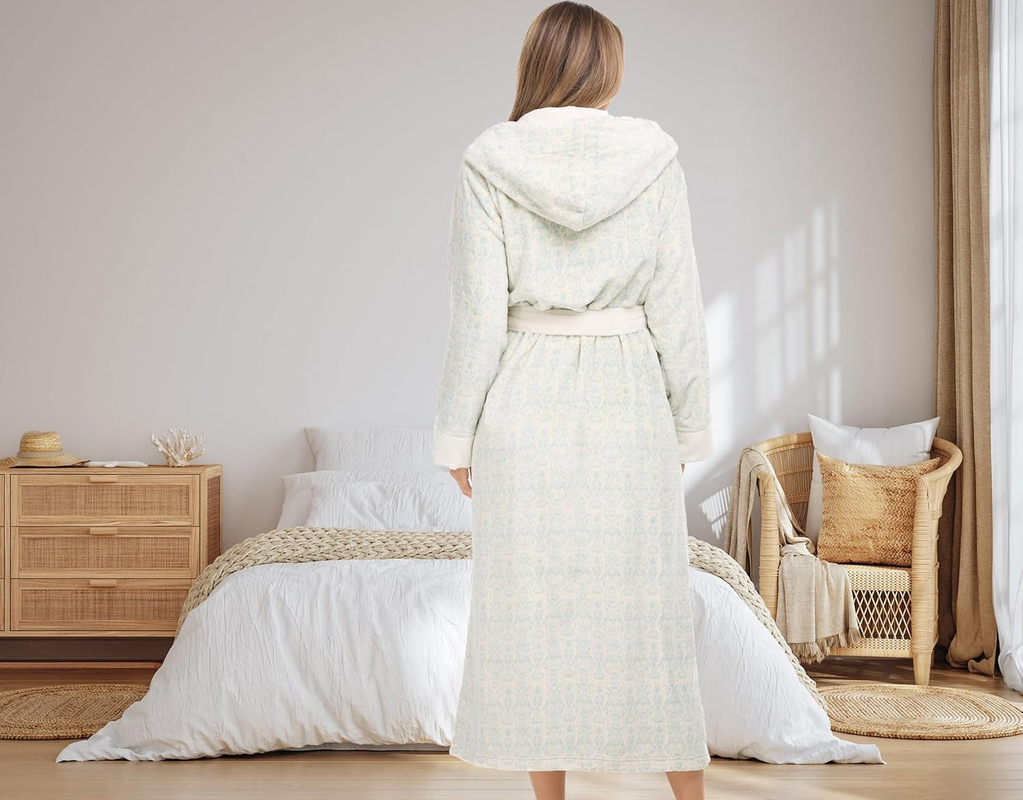 Alexander Del Rossa Womens Robe, Long Plush Bathrobe with Hood, Hooded Robes for Women Plus Size Bath Robe