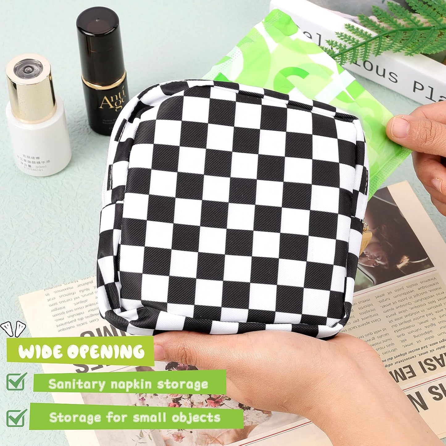 Desing Wish Sanitary Pad Storage Bag Portable Period Bag for Teen Pads/Sanitary Napkins/Small Tampons, Sanitary Napkin Storage Bag First Period Gifts for Teen Girls (Black-white Check)