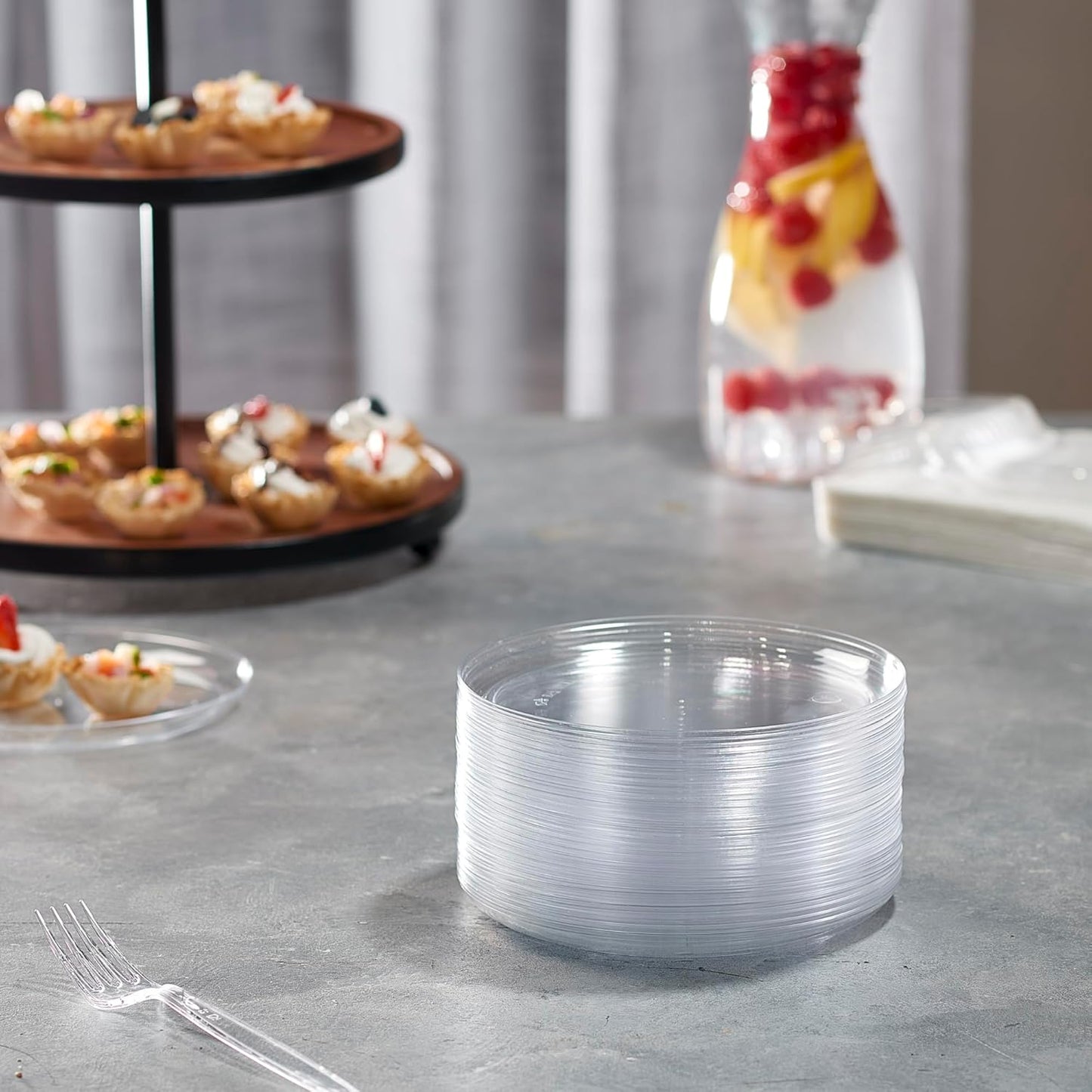 PLASTICPRO Plastic Party Plates Edge Collection Premium heavyweight Elegant Disposable Tableware Dishes (Clear, 6.3'' INCH PLATES)