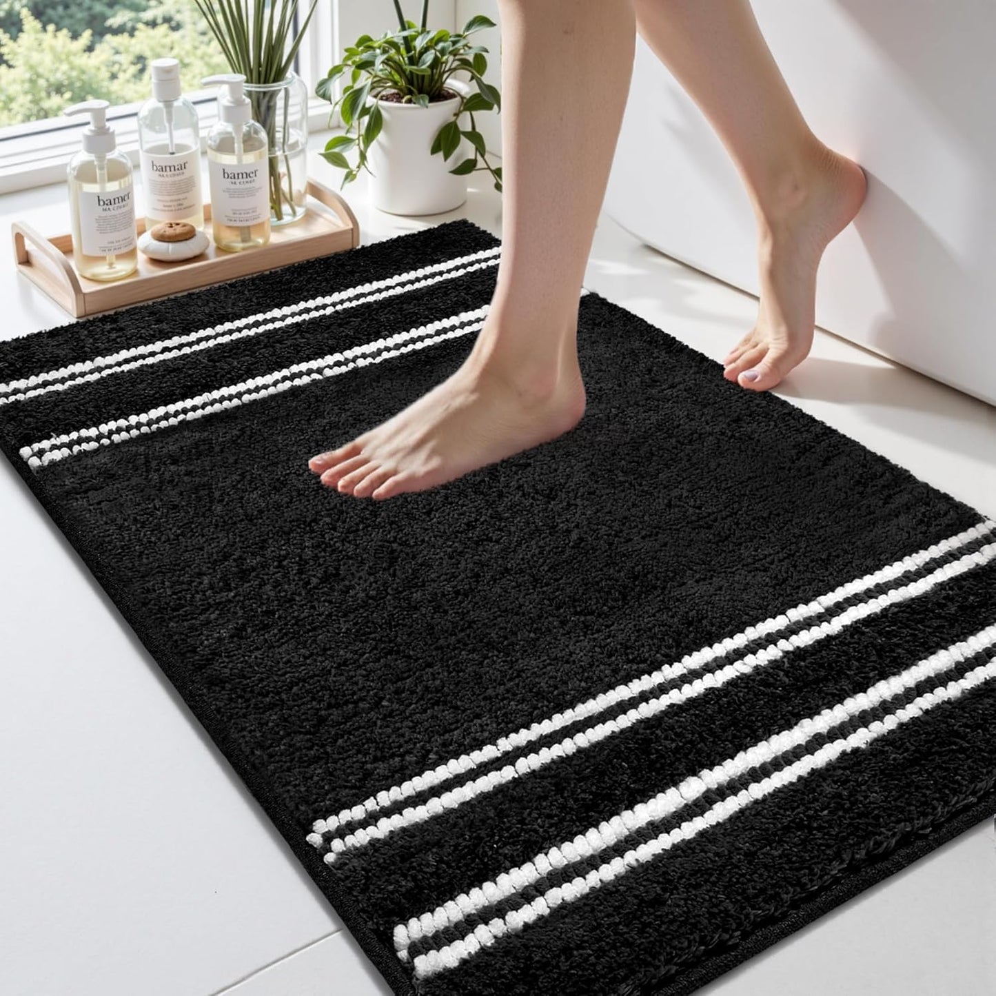 Bathroom Rugs 17x24 Extra Soft Absorbent Bath Mat Chenille Non Slip Shower Mat Rubber Backing Machine Washable Bath Mats for Bathroom Shaggy Black Bath Rugs for Tub, Hallway