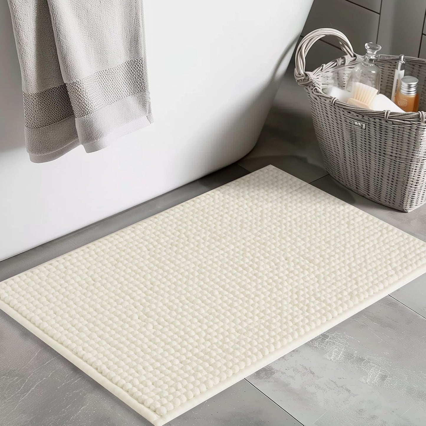 FRESHMINT Thick Chunky Chenille Bathroom Rugs 20"x32", Non Slip Bath Mat for Bathroom Floor, Soft Bathroom Decor Accessories, Cute Shower Mat Water Absorbent, Washable, Cream White
