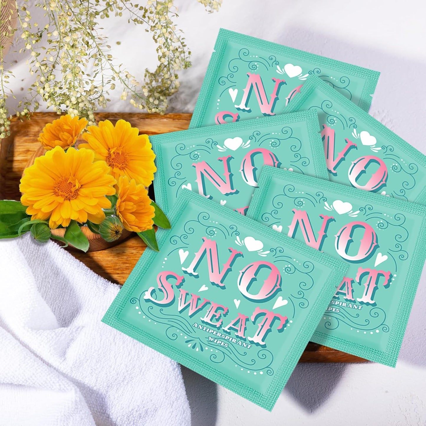 Travel Deodorant 200 pieces of Antiperspirant deodorant Wipes And Body Wipes Individually Wrap Hypoallergenic Mini Deodorant Underarm Sweating And Travel To Clean Skin For Female Male Teenagers