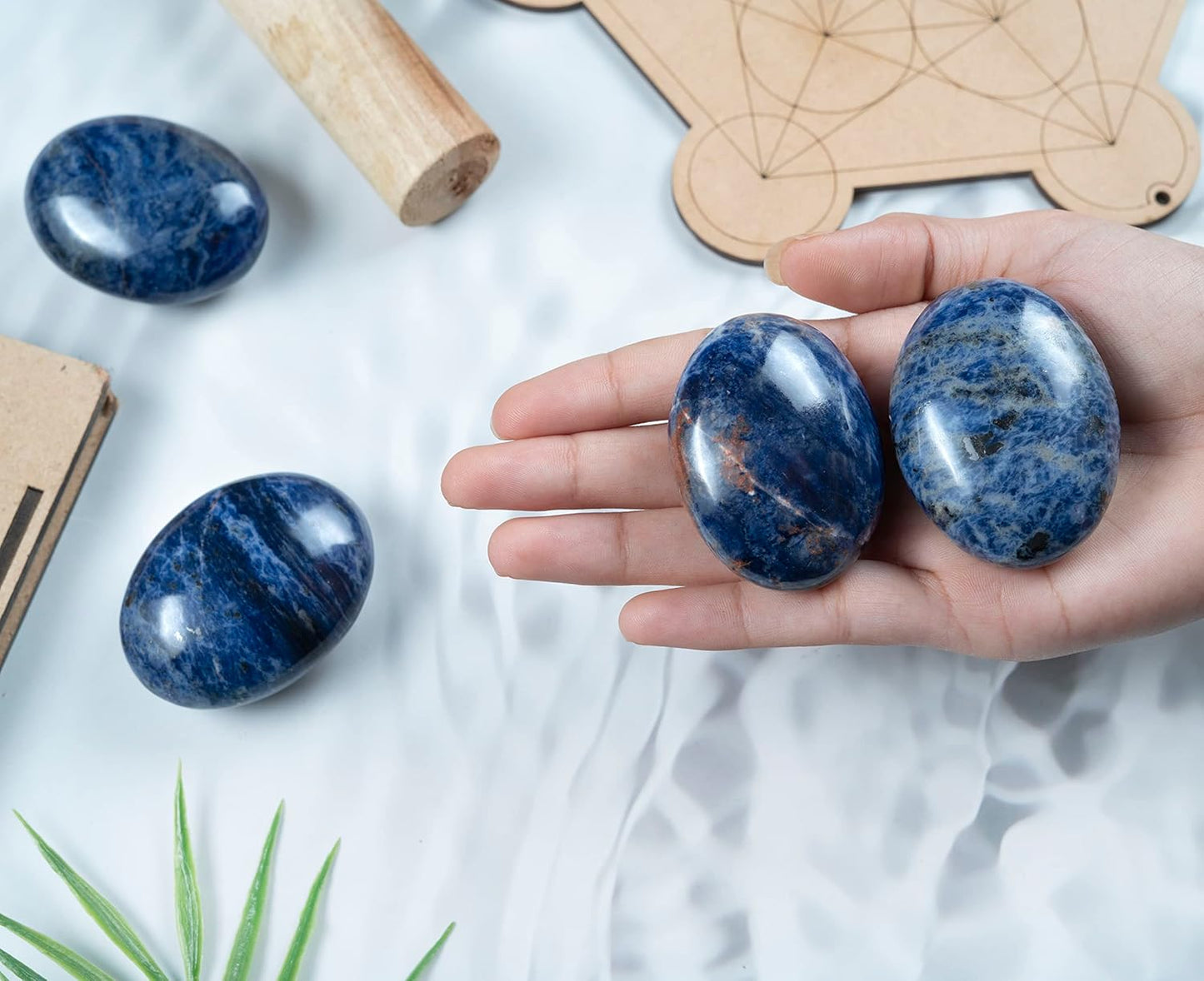 Crocon 50mm Sodalite Large Oval Palm Stone 900+ Carats Pocket Massage Worry Stones for Natural Body Chakra Balancing Reiki Healing Stones and Crystal Grid Healing Massage Spa Energy Crystals