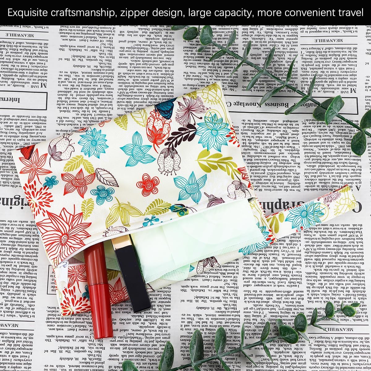 Sanitary Napkin Storage Bag Menstrual Pads Holder Bag Waterproof Period Bag Tampons Collect Bag Portable Mini Storage Pouch with Zipper for Women Girls (Flowers)