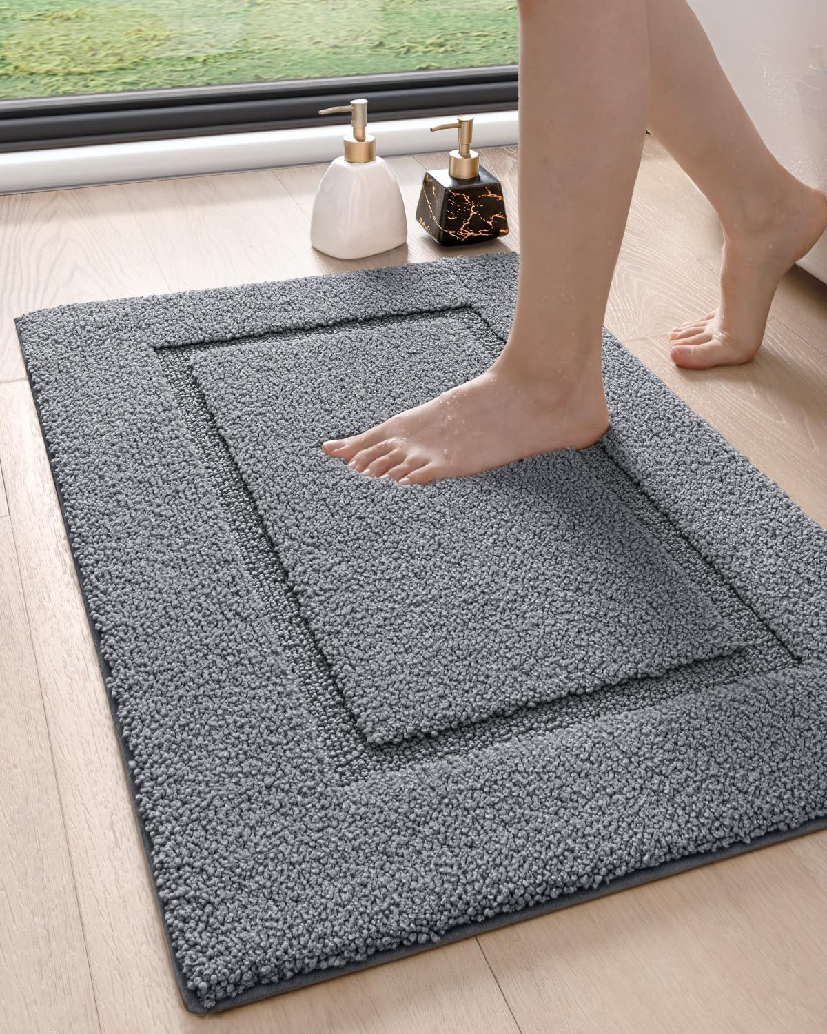 DEXI Bathroom Rugs 36x24, Washable Non Slip Bath Mat for Shower Floor, Absorbent Quick Dry Bathmat with Rubber Backing, Ultra Soft Plush Carpet for Tub, Grey