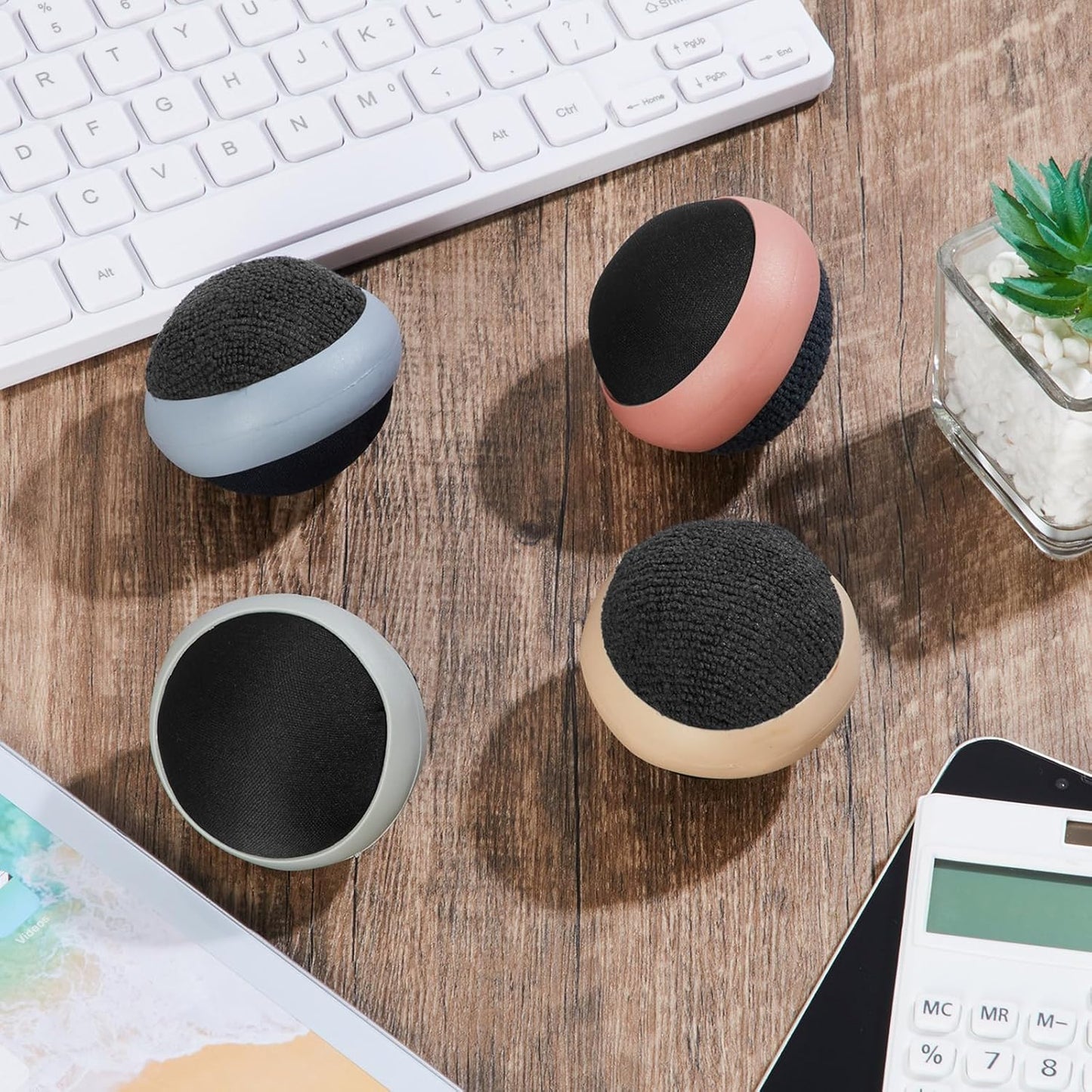 Suclain 4 Pack Christmas Touch Screen Cleaner Balls Phone Cleaning Ball Microfiber Touch Car Screen Glass Cleaner for Computer Laptop Phone Monitor