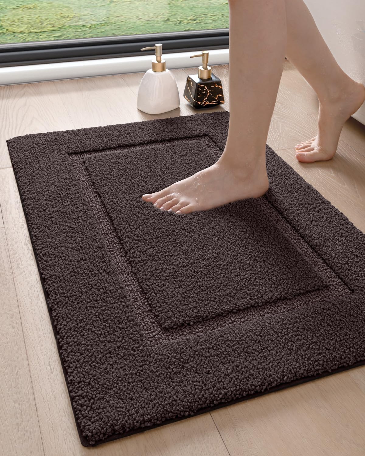 DEXI Bathroom Rugs 24x16, Washable Non Slip Bath Mat for Shower Floor, Absorbent Quick Dry Bathmat with Rubber Backing, Ultra Soft Plush Carpet for Tub, Brown