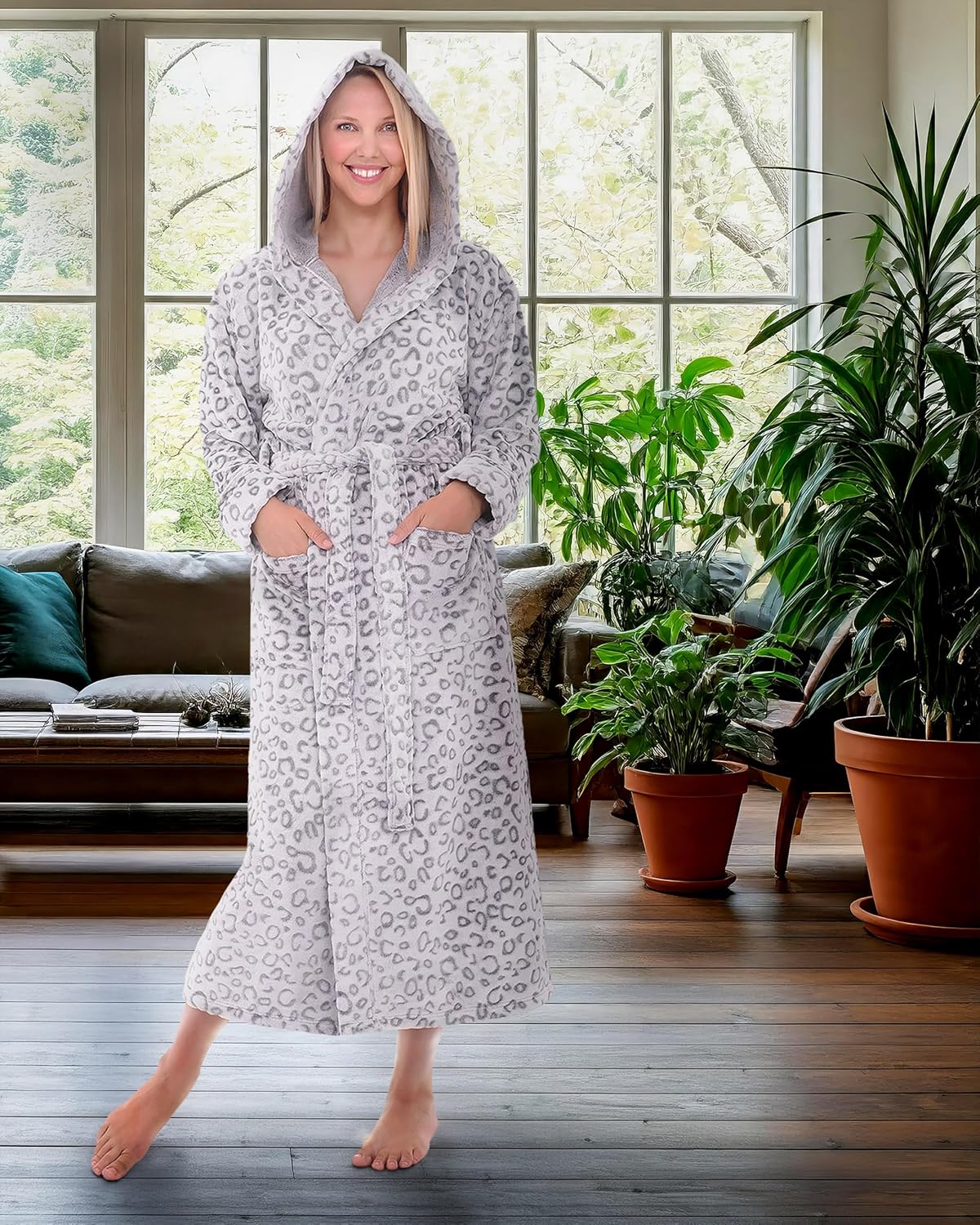 Alexander Del Rossa Womens Robe, Long Plush Bathrobe with Hood, Hooded Robes for Women Plus Size Bath Robe