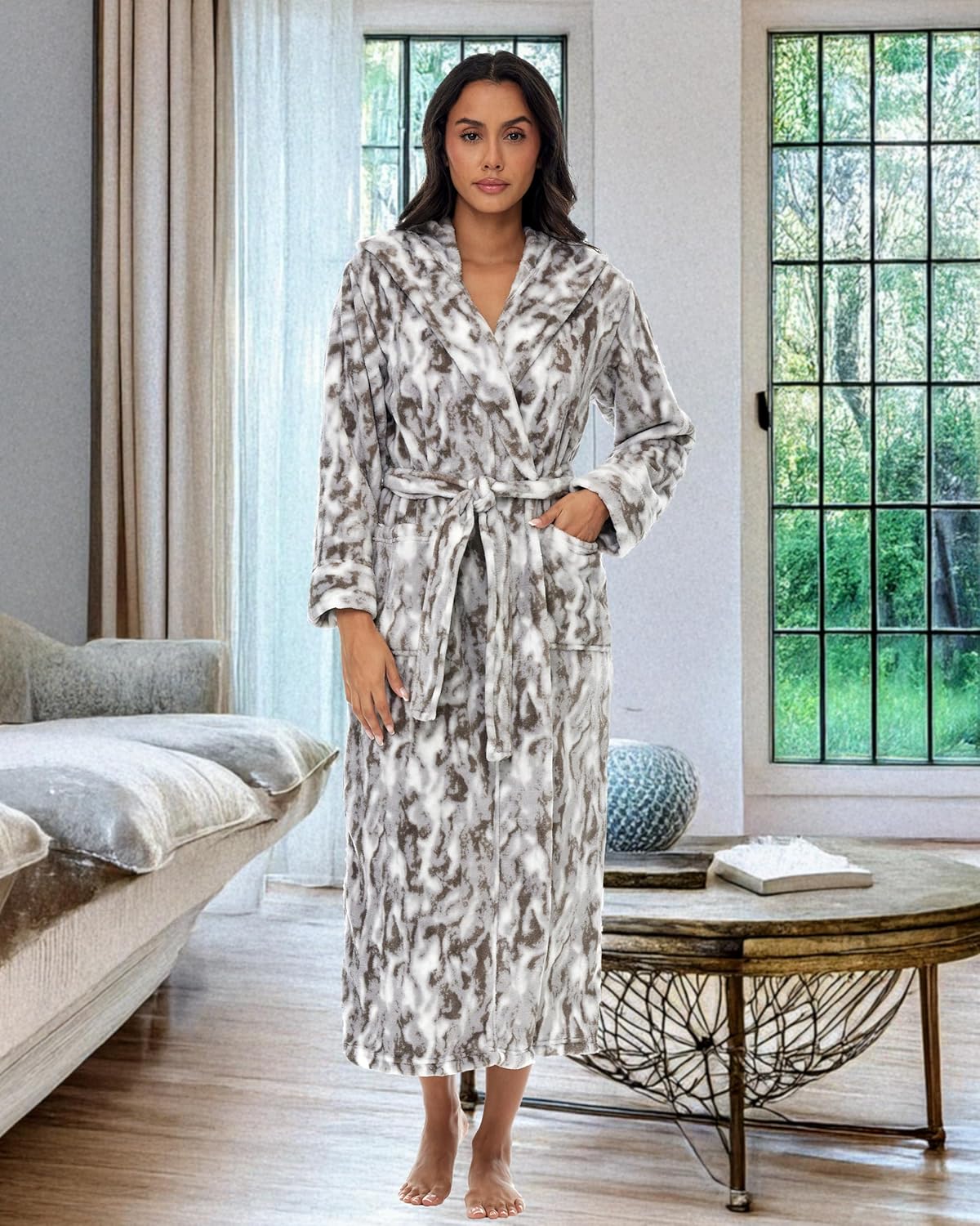 Alexander Del Rossa Womens Robe, Long Plush Bathrobe with Hood, Hooded Robes for Women Plus Size Bath Robe